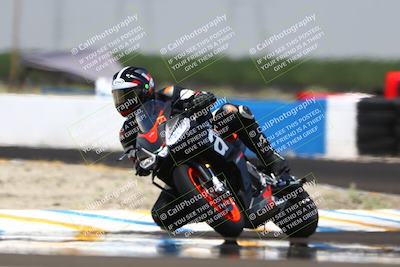 media/Jun-07-2025-TrackDaz (Sat) [[4413525952]]/A Group/1pm (Turn 1)/